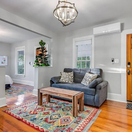 Mckenize Guest House: Marble Falls Suite 1 Bd, 1Ba Exterior photo